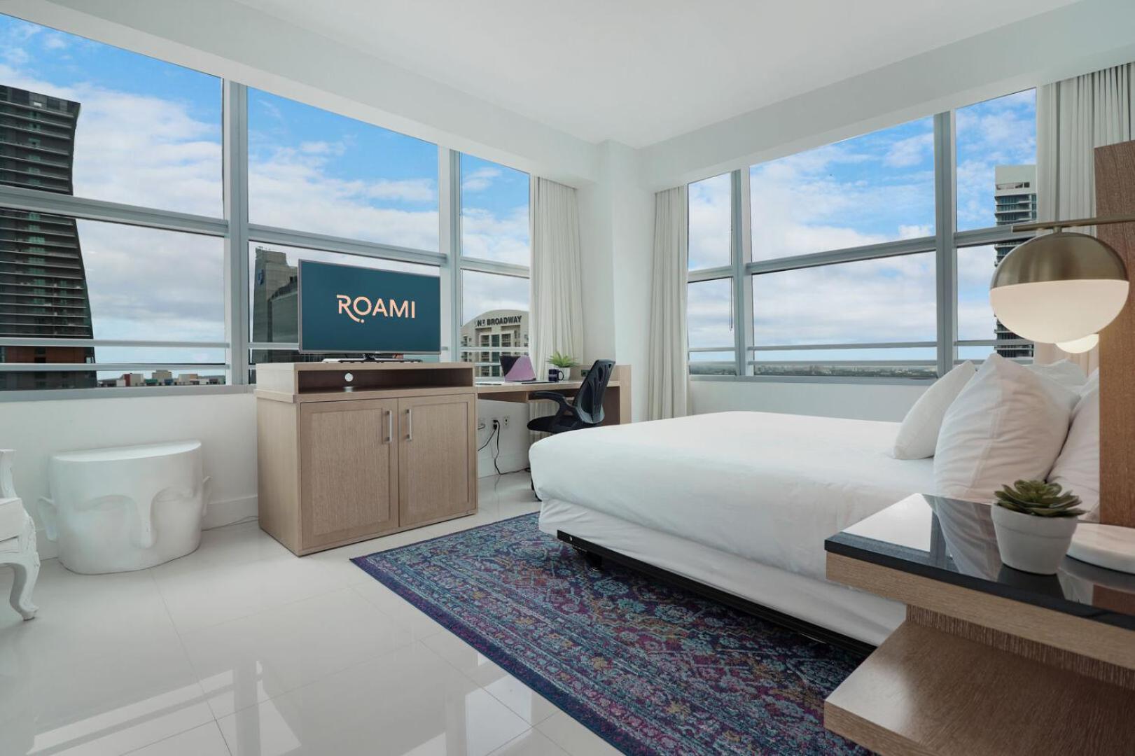 Roami At Brickell Arch Miami