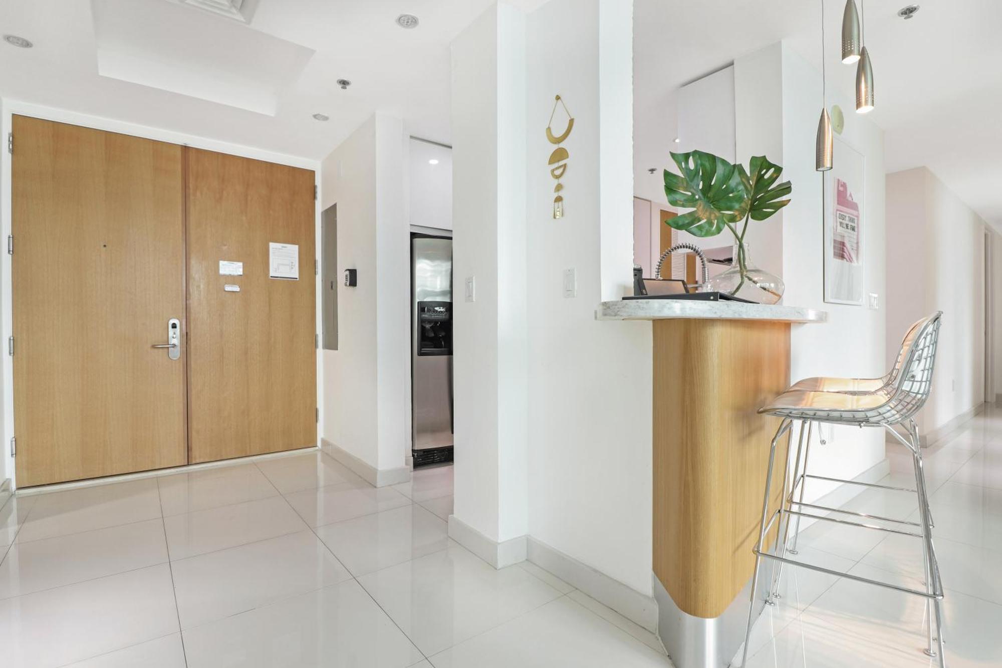 Roami At Brickell Arch * Miami